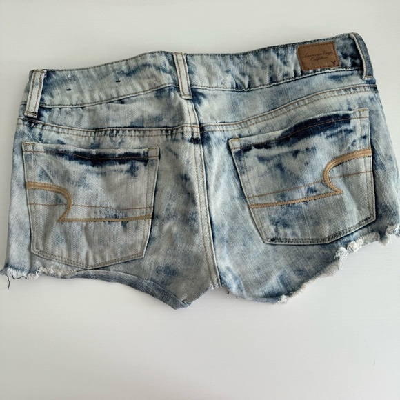 American Eagle Outfitters Distressed Jean Shorts - Light Blue - Picture 4 of 5